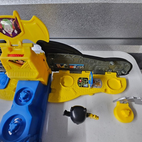 Fisher-Price Little People Batmobile Transforming Playset Batman Car Toy - Picture 7 of 16